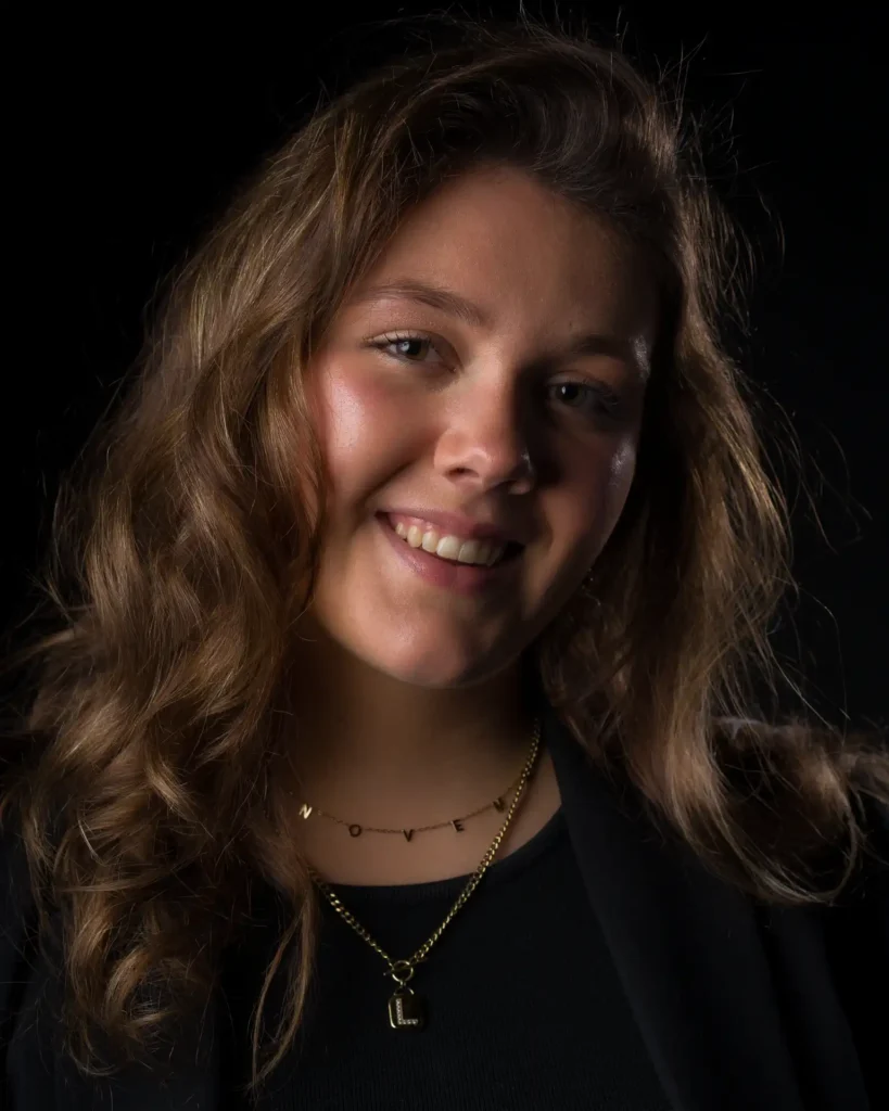 Een protrefoto van Lizemijn van Rheenen. Gemaakt door fotograaf René NIcolaes.
